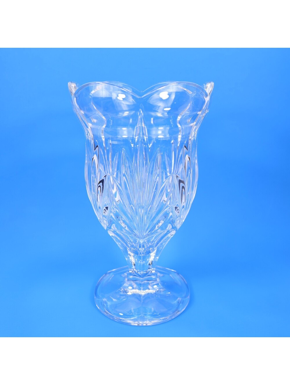Royal Limited 14" Tulip Vase 24% Full Lead Crystal made in Czech Republic